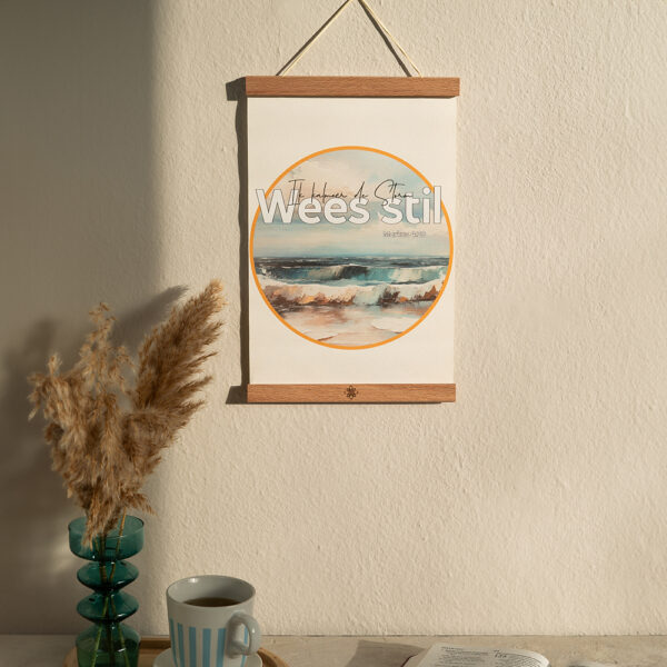 PWSMA4 Textielposter Wees Stil Markus A4 met Houten Hangers